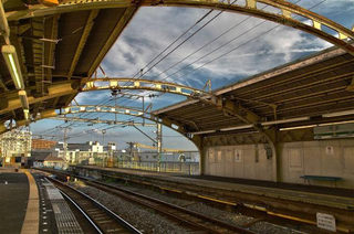 Illustration for article titled One of Japan's Scariest-Looking Train Stations